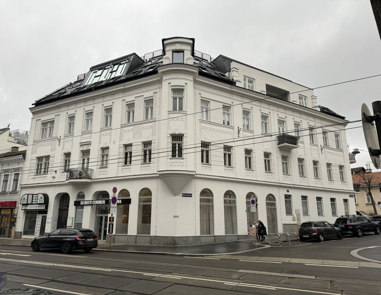 Exklusive Dachgeschoßwohnung mit 2 Terrassen in Toplage Wien 1180 - Erstbezug, luxuriöse Ausstattung, 158m² Wohnfläche!