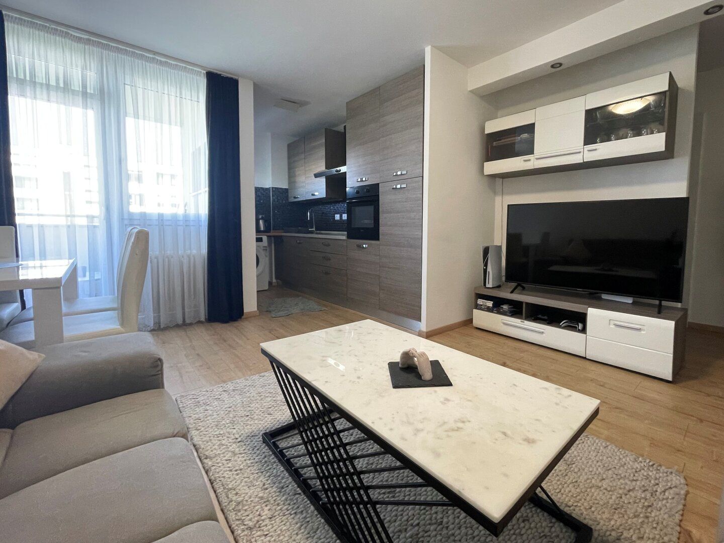 Kleine, gemütliche, möblierte Wohnung mit Balkon in zentraler Lage in Salzburg