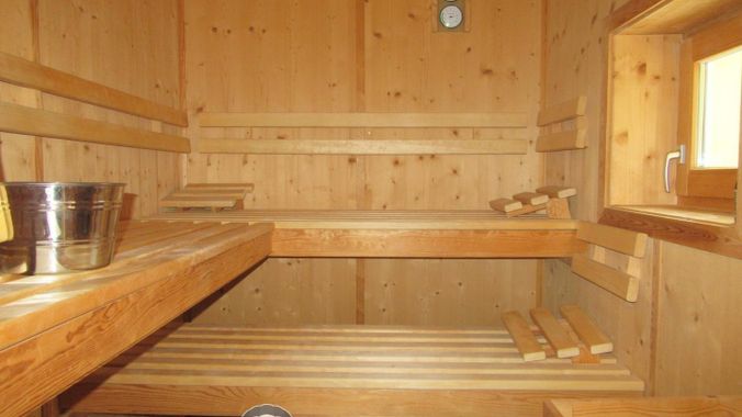 13 Sauna