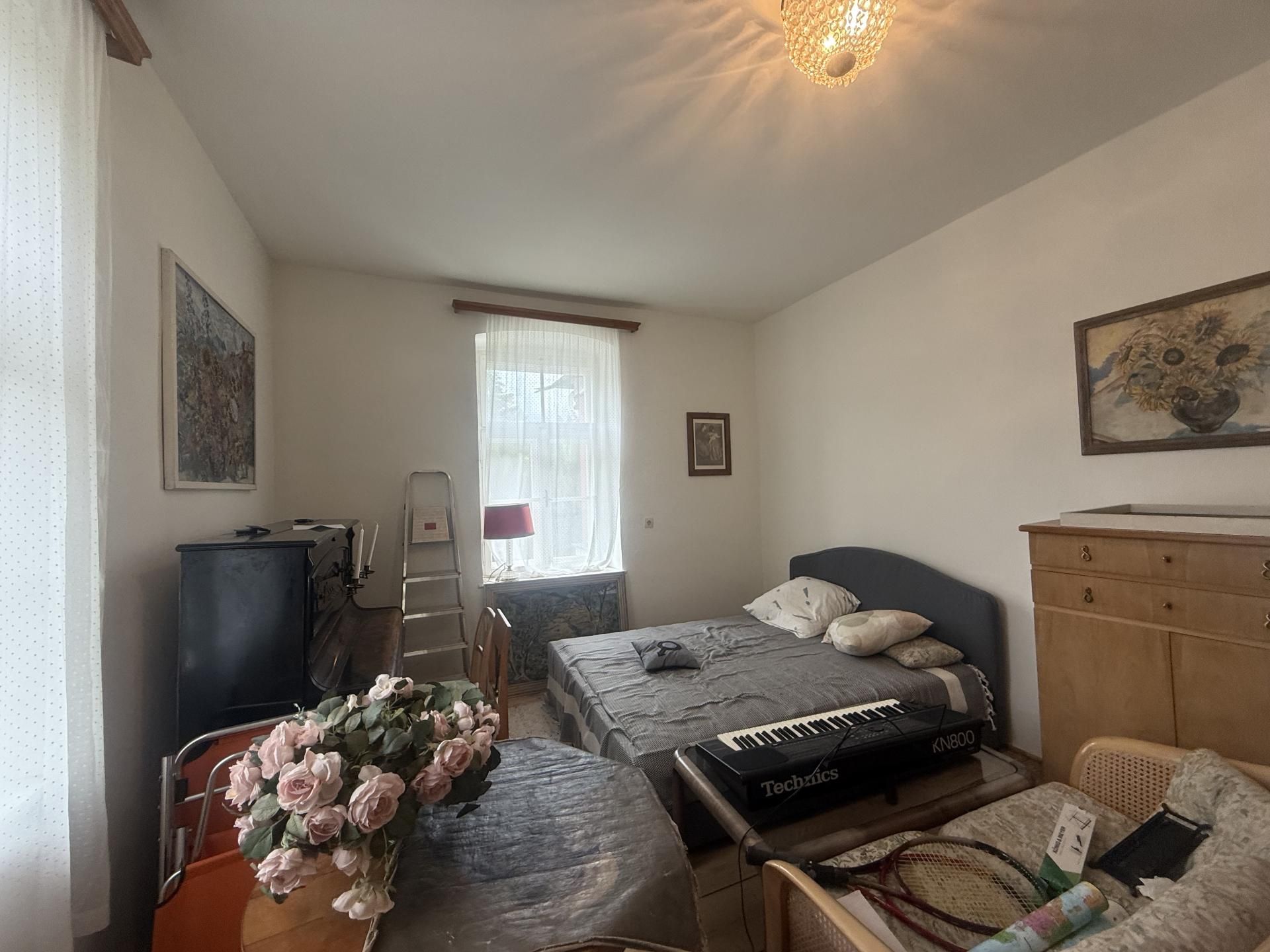 Renovierungsbedürftiger Wohntraum in stilvoller Villa - Pamja 4