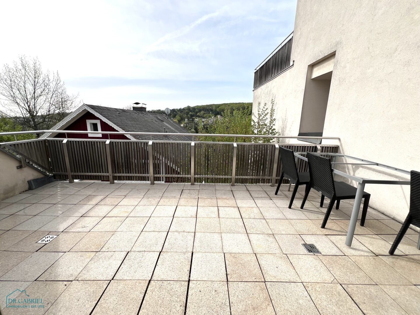 DACHTERRASSENMIETE MIT TOLLEM BLICK - NAHE AIS