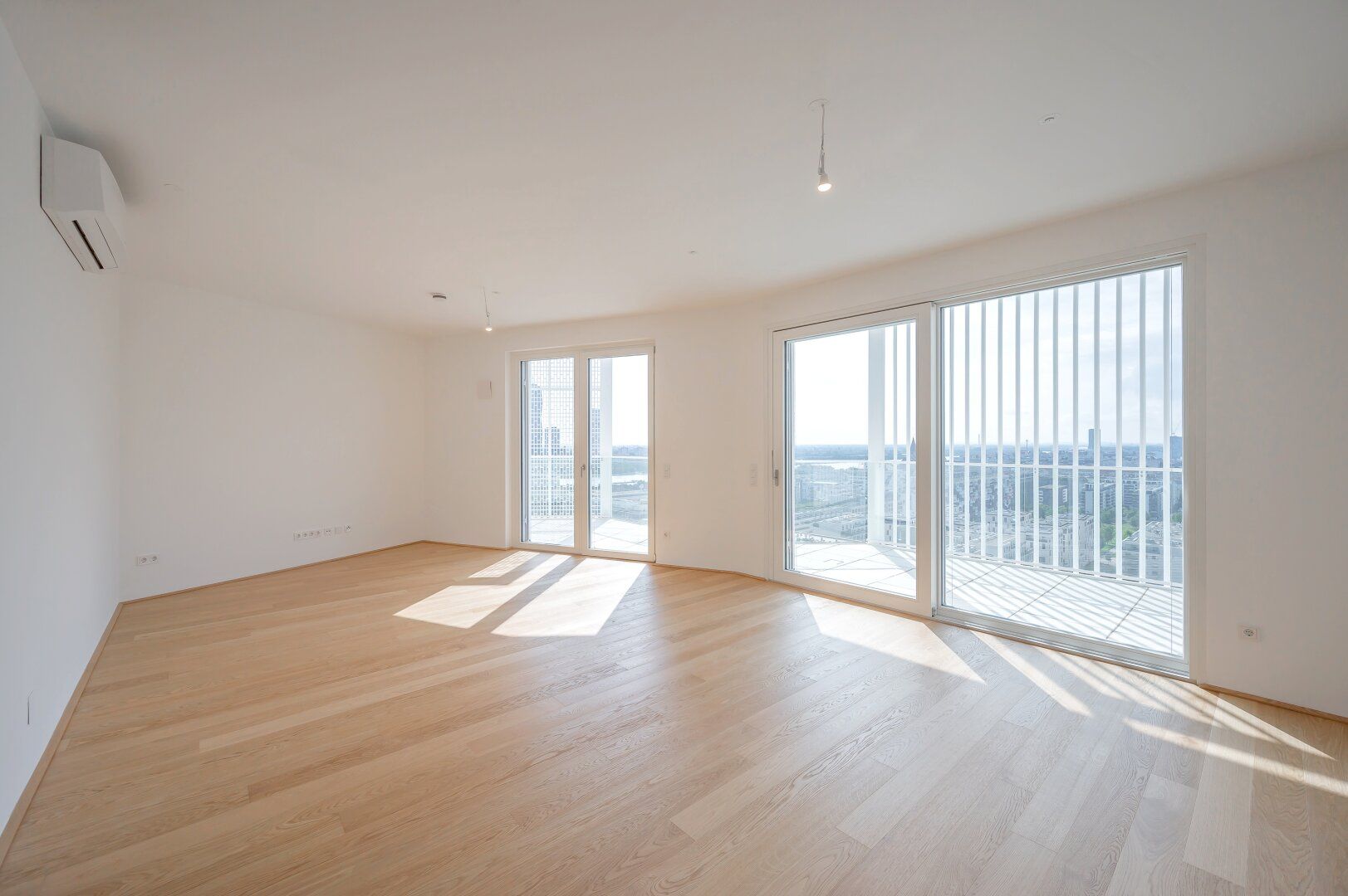 JETZT wird's leywand. Das Wohnhochhaus am Nordbahnviertel - letztes Rooftop mit traumhafter Raumhöhe + Kaminanschluss (T195)