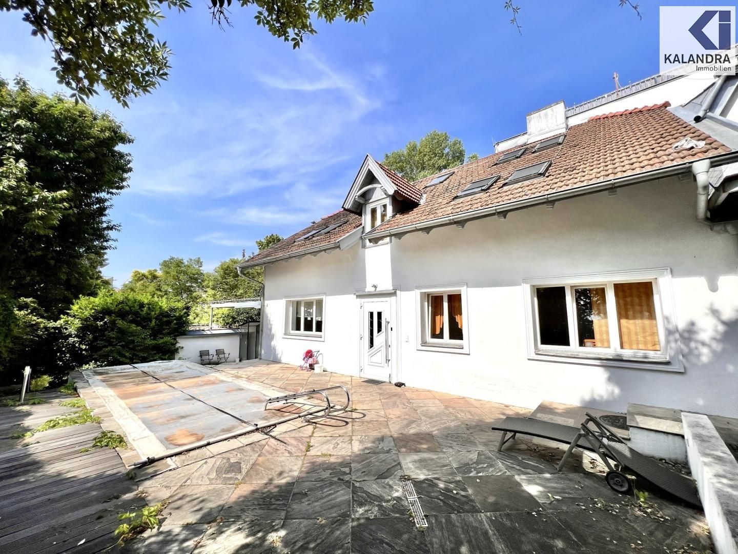 360° TOUR // REPRÄSENTATIVES EINFAMILIENHAUS mit POOL & sonnigem GARTEN