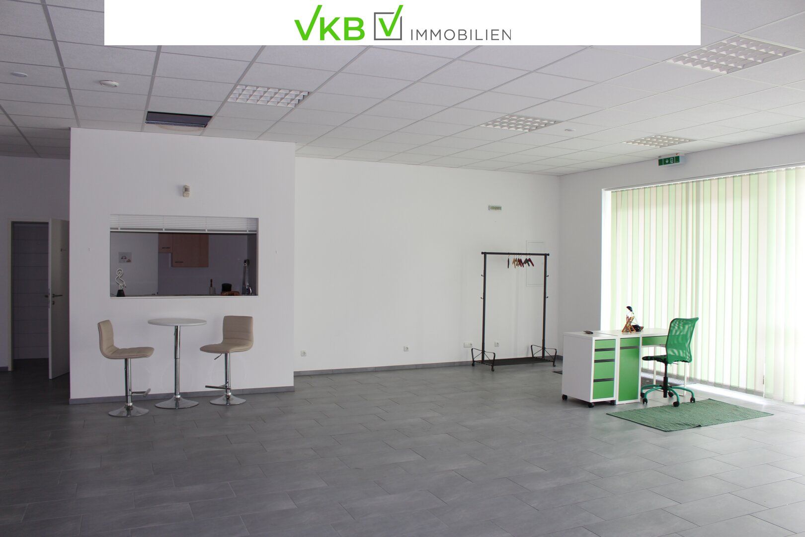 GEWERBEIMMOBILIE FÜR ANLEGER - BARRIEREFREI - ZENTRALE LAGE - Ansicht 2