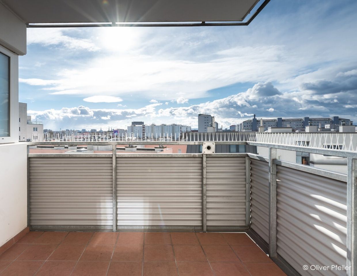 Anleger aufgepasst! Helle teilklimatisierte 3-Zimmer-Balkon-Wohnung mit Fernblick auf den Stephansdom