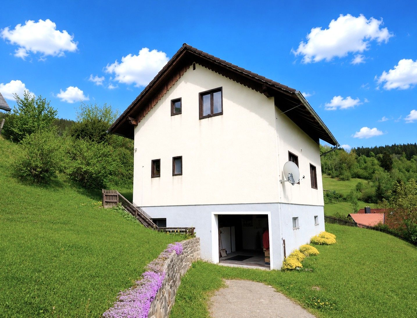 Haus – Festenburg - Mehr