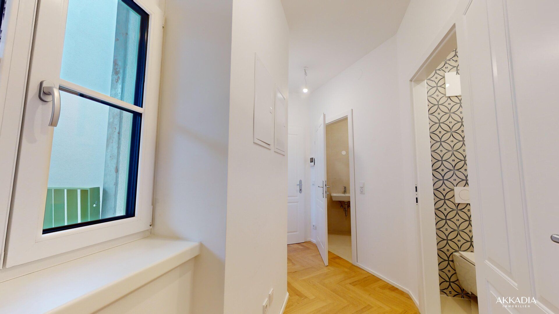 Traumhafte Altbauwohnung I Saniert I Großer Balkon A\\