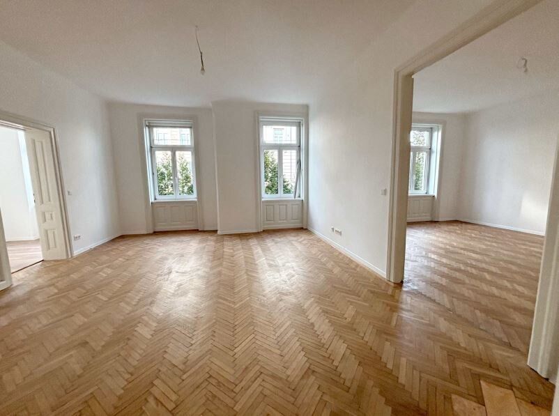 Altbauwohnung in zentraler Lage 131m²!