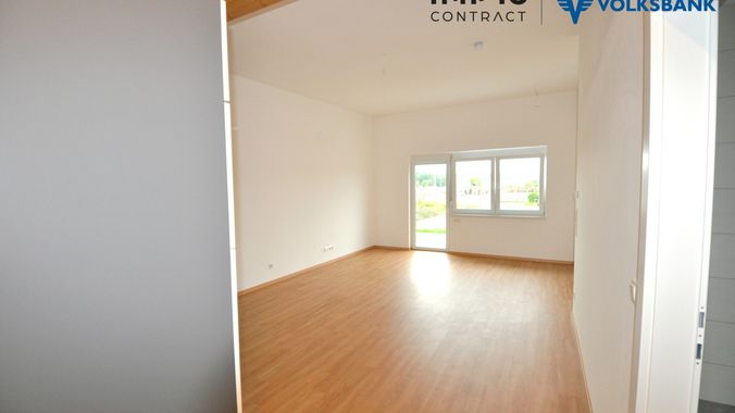 Wohnzimmer mit Ausgang zur Terrasse