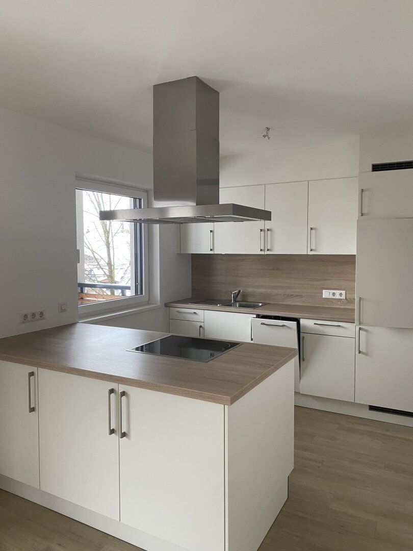 Niederau: 4-Zimmer-Wohnung mit Balkon und Stellplatz