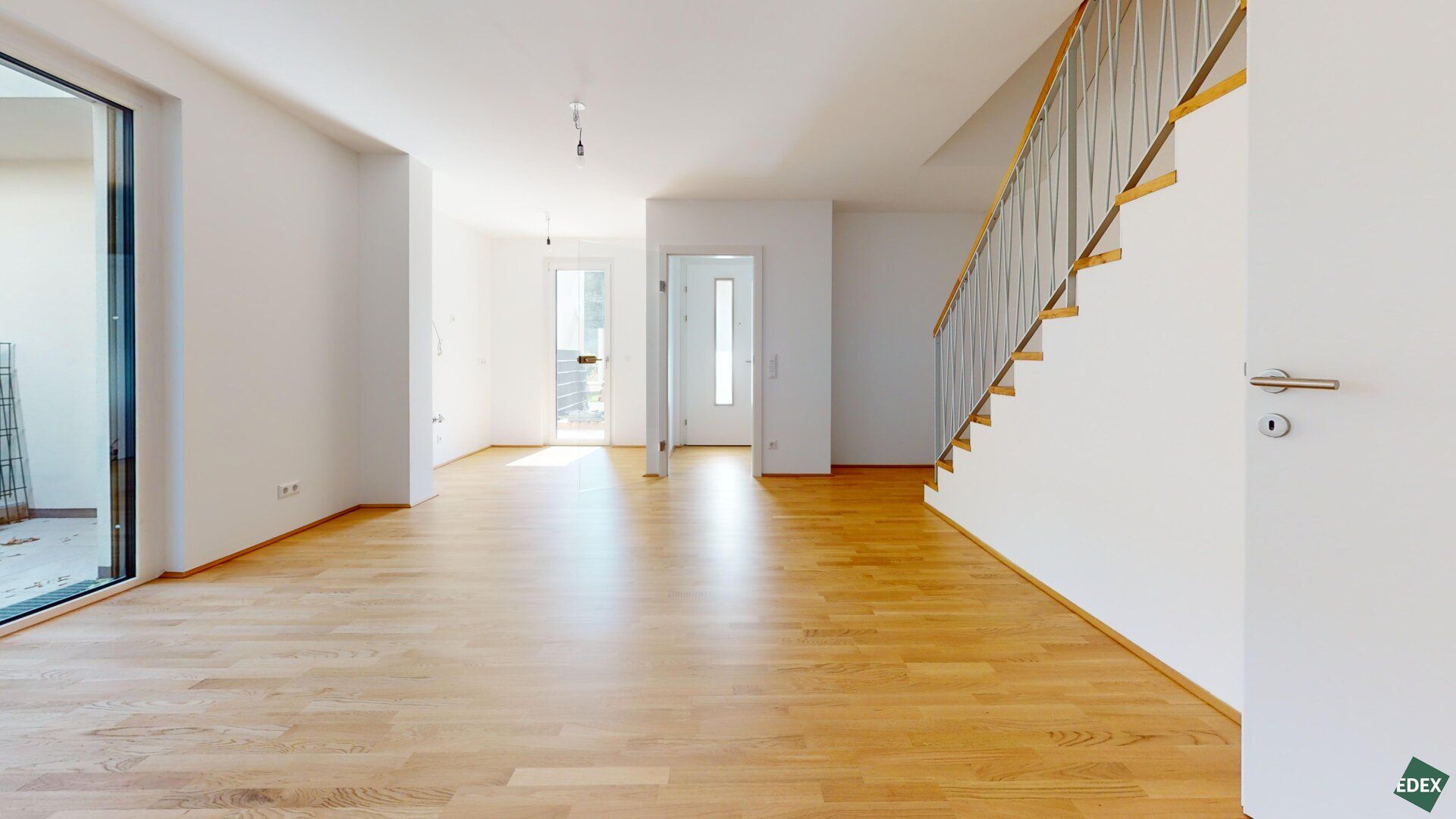 Exklusives Stadthaus - ERSTBEZUG