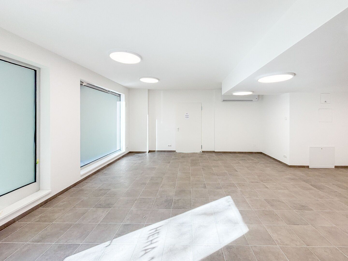 Ordination / Kinderbetreuungg / Gym / Tanzstudio / Büro / Shop etc. - unbesfristetes Geschäftslokal // Erstbezug!! - Ansicht 5
