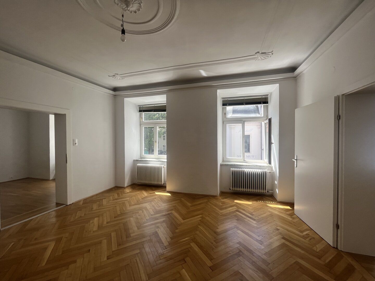 Sonnendurchflutete 4-Zimmer-Wohnung in beliebter und hipper Lage nahe der Innenstadt - Provisionsfrei
