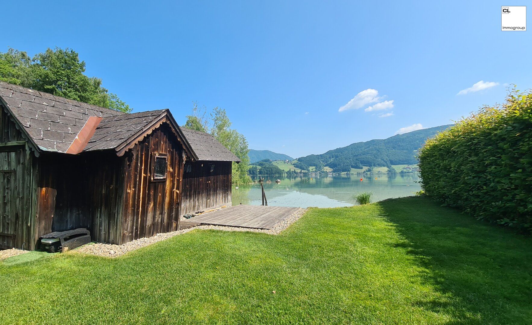 Moderne VILLA am Mondsee mit BADEPLATZ
