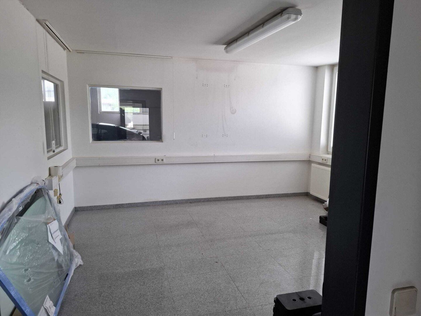 HALLEN FÜR GEWERBEBETRIEBE VON 280 BIS 680 m² IN EBENTHAL ZU MIETEN! - Mehr