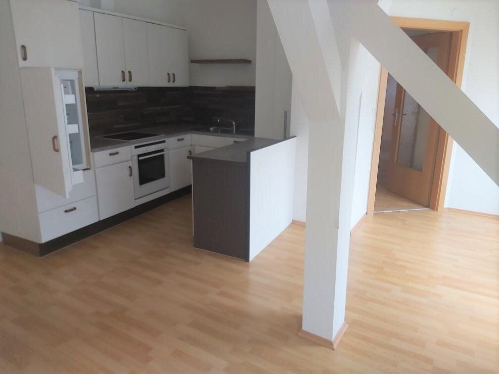 Günstige 2-Zimmer-Dachgeschosswohnung mit Küchenblock in Krieglach im Mürztal zu mieten !