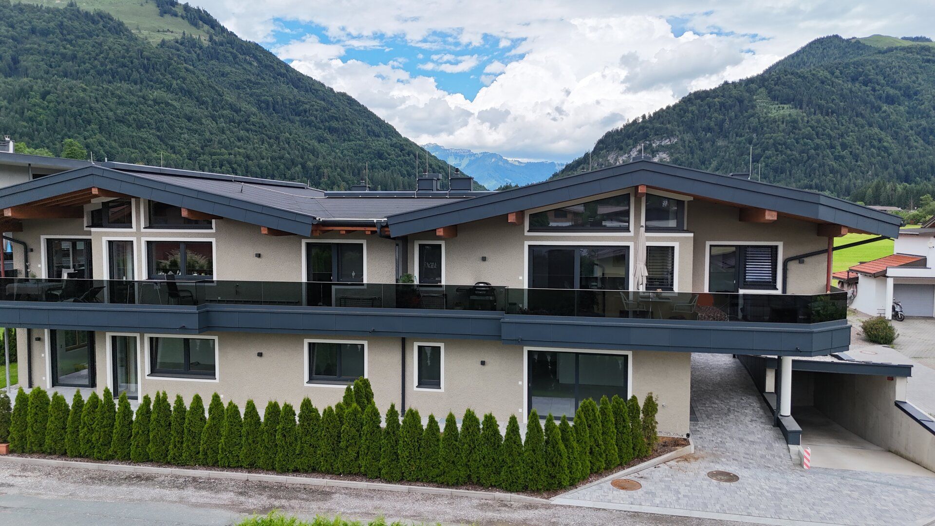 Exklusives Wohnen in Ruhelage - Neubau mit nur vier Wohneinheiten in Kössen, Top 2 im Erdgeschoss