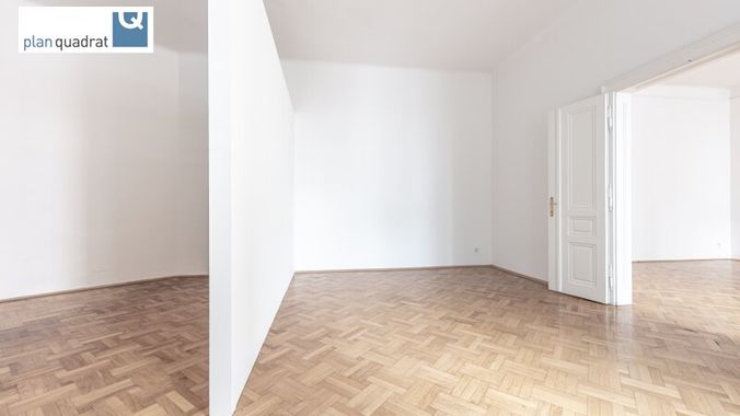 Zimmer 4 mit "begehbarem Schrank" (gem. Skizze des Wohnungsgrundrisses)