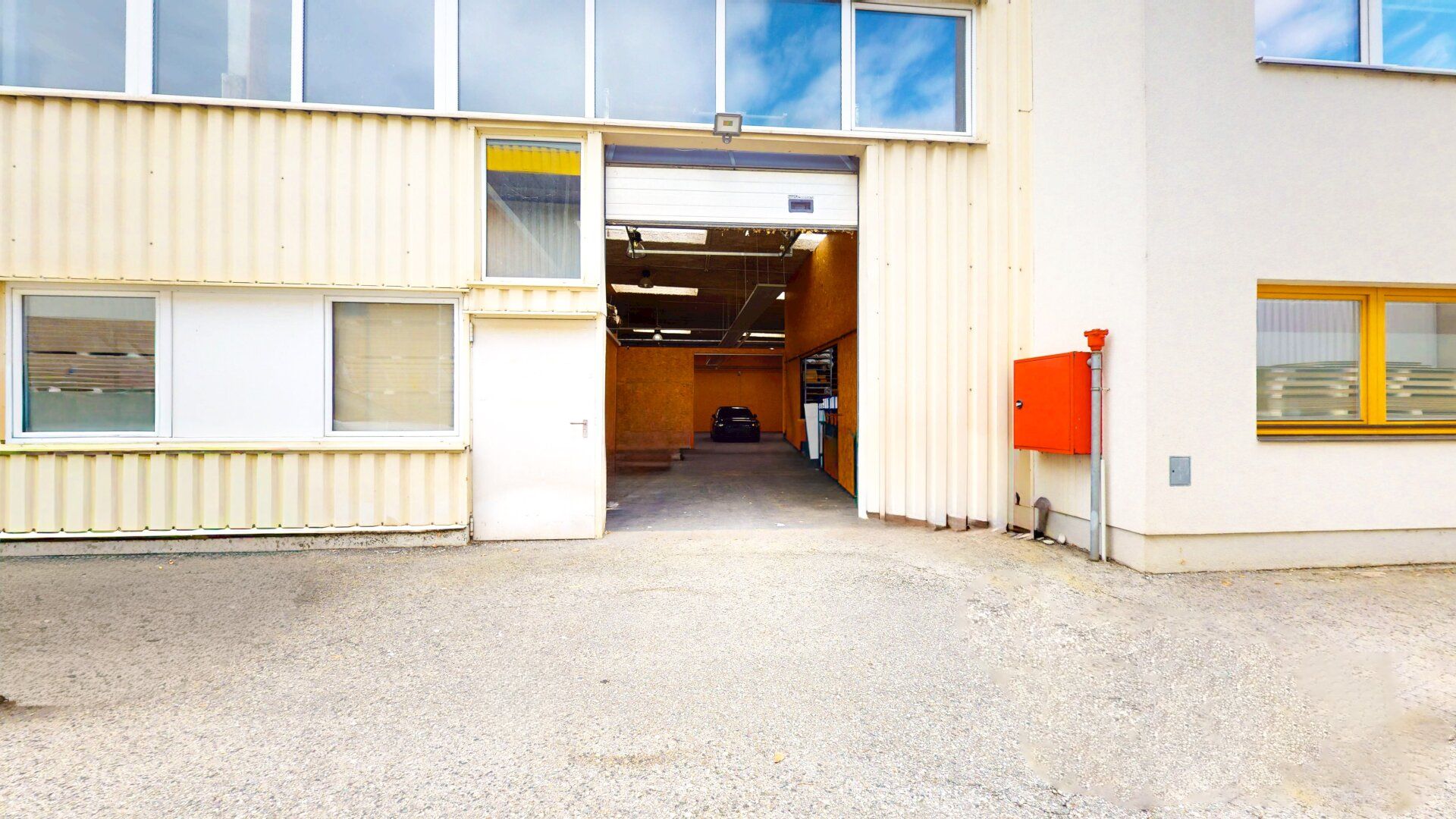 Beheizte Gewerbehalle im Klagenfurter Flughafenumfeld - 146 m² Hallenfläche, Sektionaltor & Lkw-Zufahrt im Business Park Klagenfurt Airport - Ansicht 3