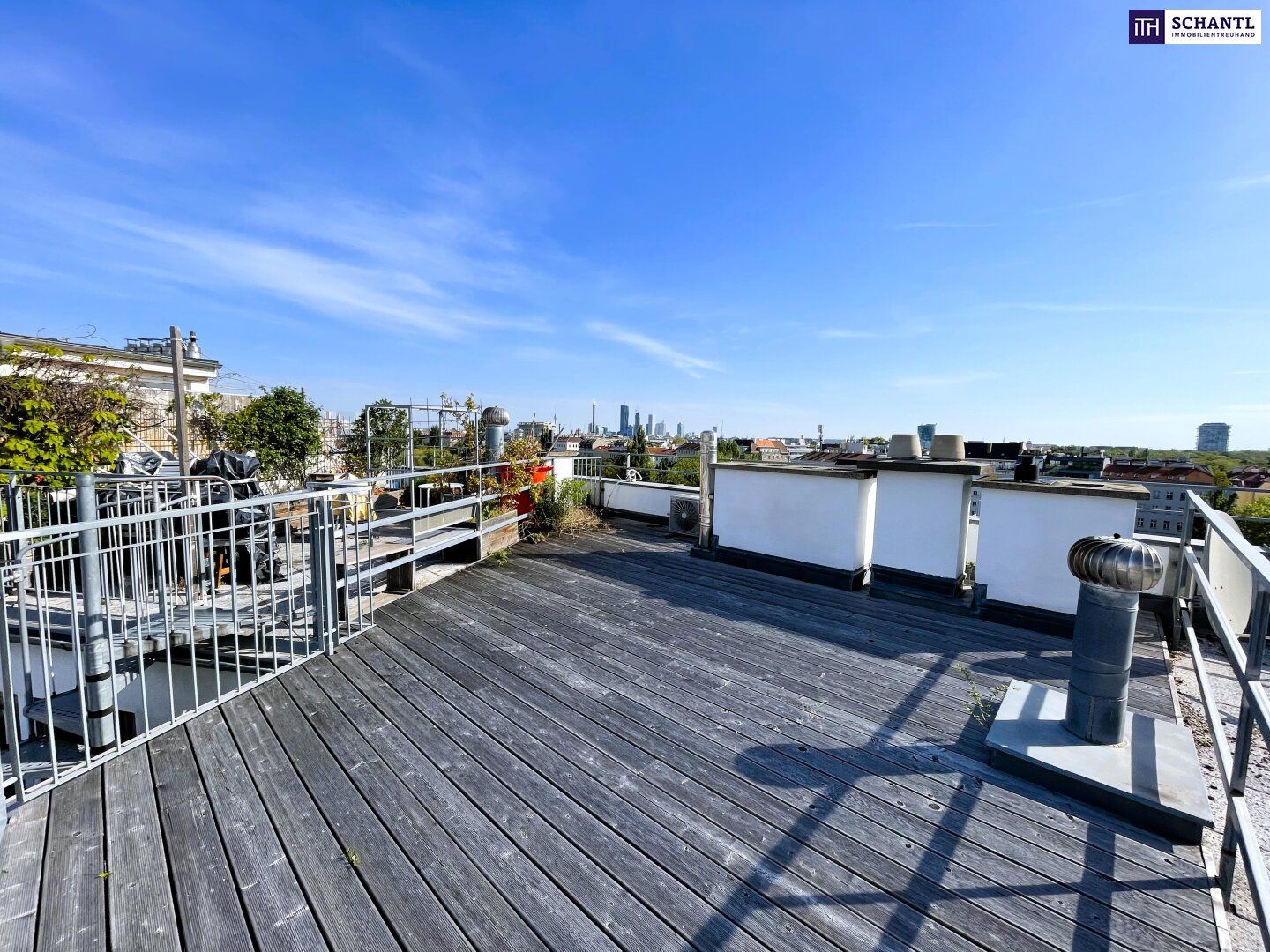 Skyview I Weite I Luxus: Großzügige und stilvolle 2-Zimmer-Maisonette mit Dachterrasse in Toplage nahe Stadtpark!