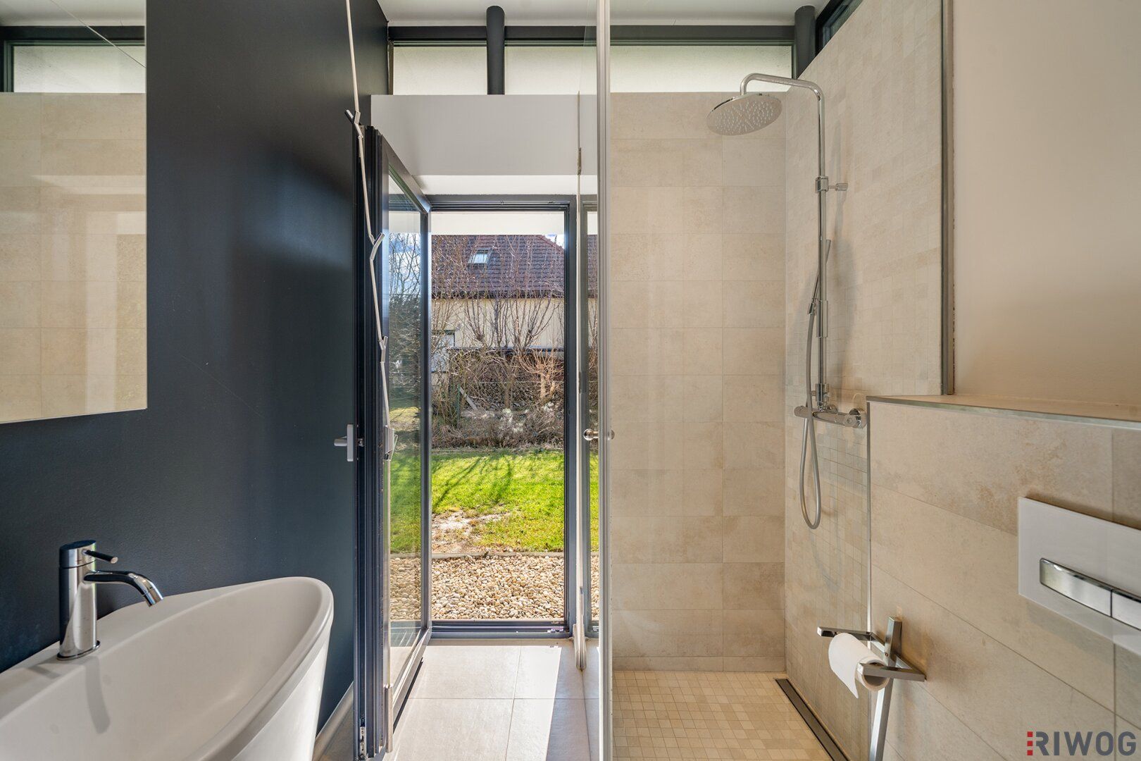 Moderne Architektenvilla | Ca. 20 min in den 1. Bezirk | Virtual Tour | 1000m² Eigengrund | Garage direkt im Haus - Fler