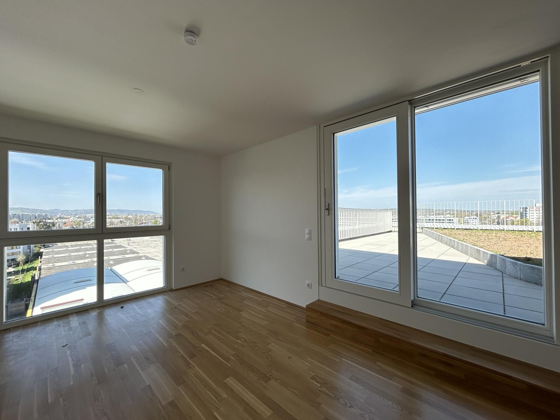 Ihr neues Zuhause im Dachgeschoss - Großzügige Terrasse & Dachgarten inklusive!