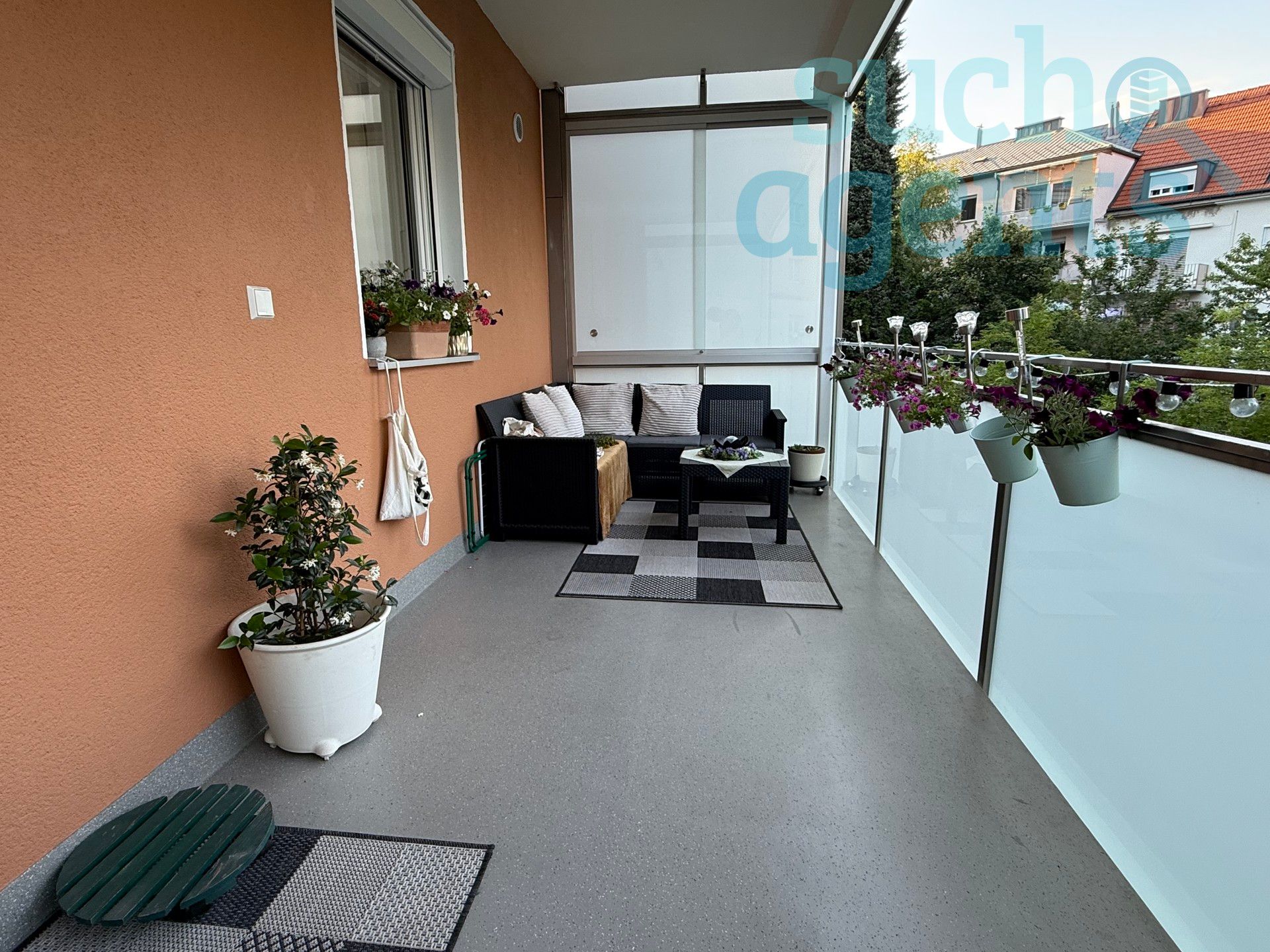 Großzügige 4 Zimmerwohnung mit Balkon Nähe Bahnhof