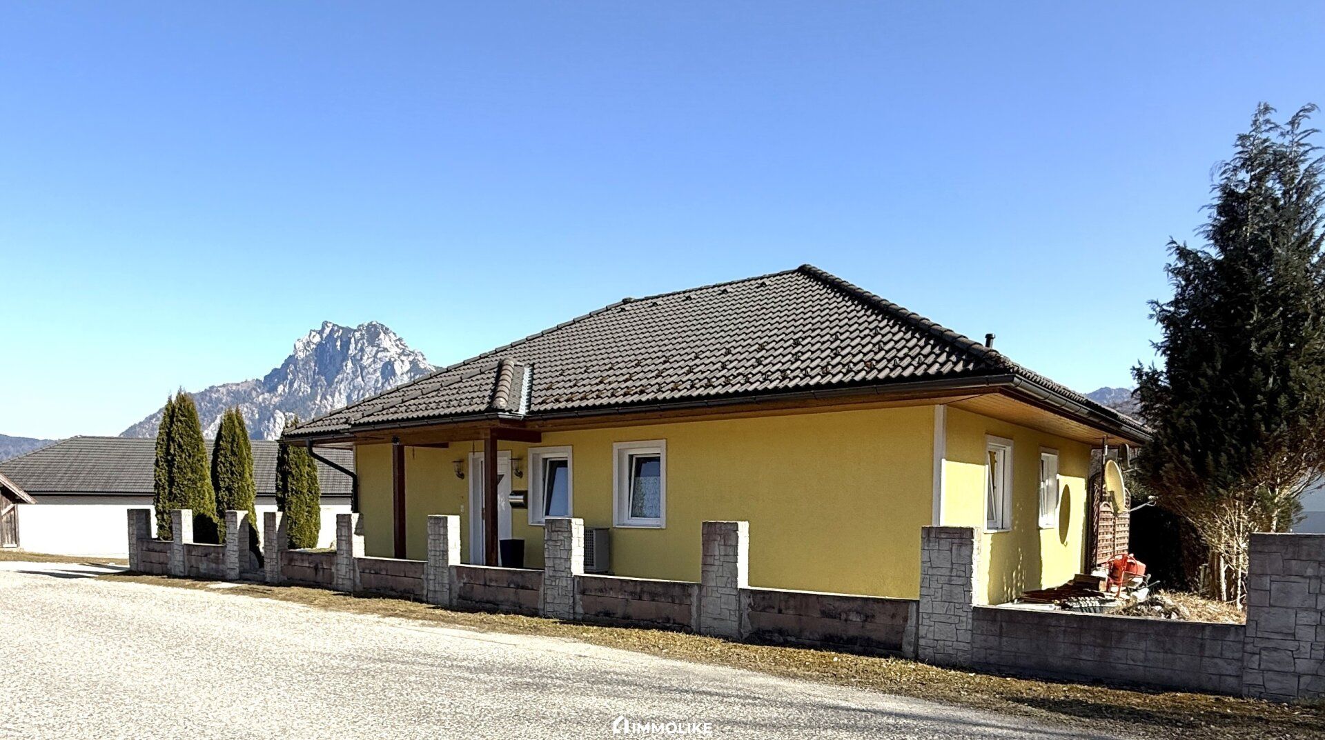 Ruhig. Idyllisch. Mit Bergblick - 4-Zimmer-Bungalow in Traunkirchen!