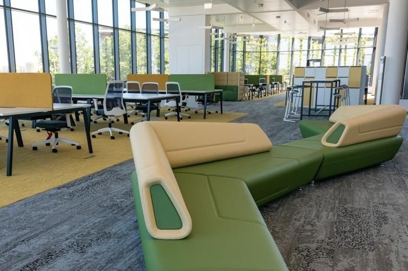 Moderne Büroflächen mit top-Ausstattung in der Airportcity in 1300 zu mieten - Mehr