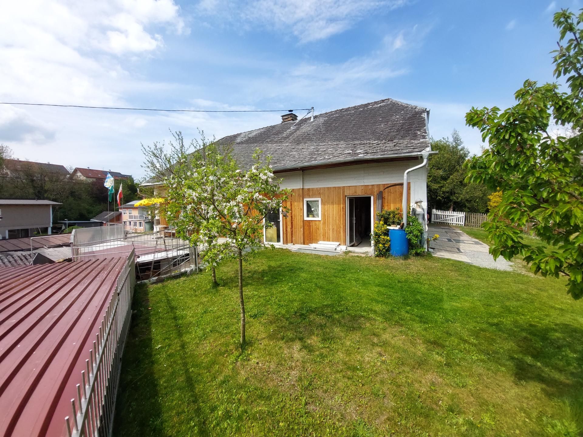 Sanierungsbedürftiges Haus in ruhiger Lage