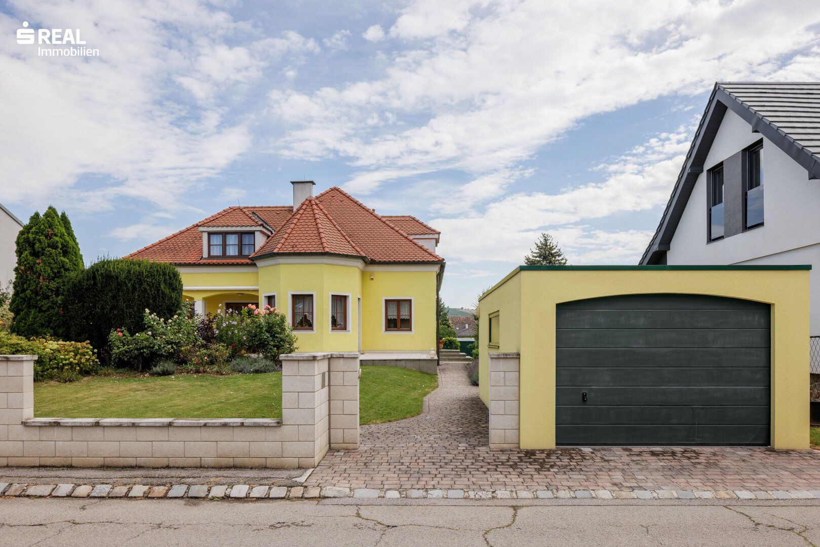 Traumhaus in Göllersdorf: Gepflegte 8 Zimmer-Oase mit großem Garten und Garage! - Vista 5