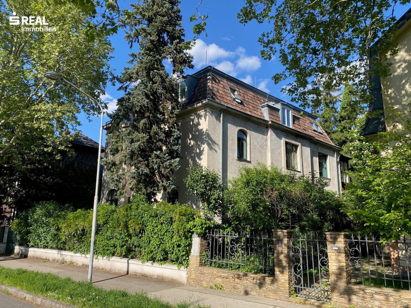 Grünlage, Altbauwohnung 2 Zimmer + Veranda & Eigengarten