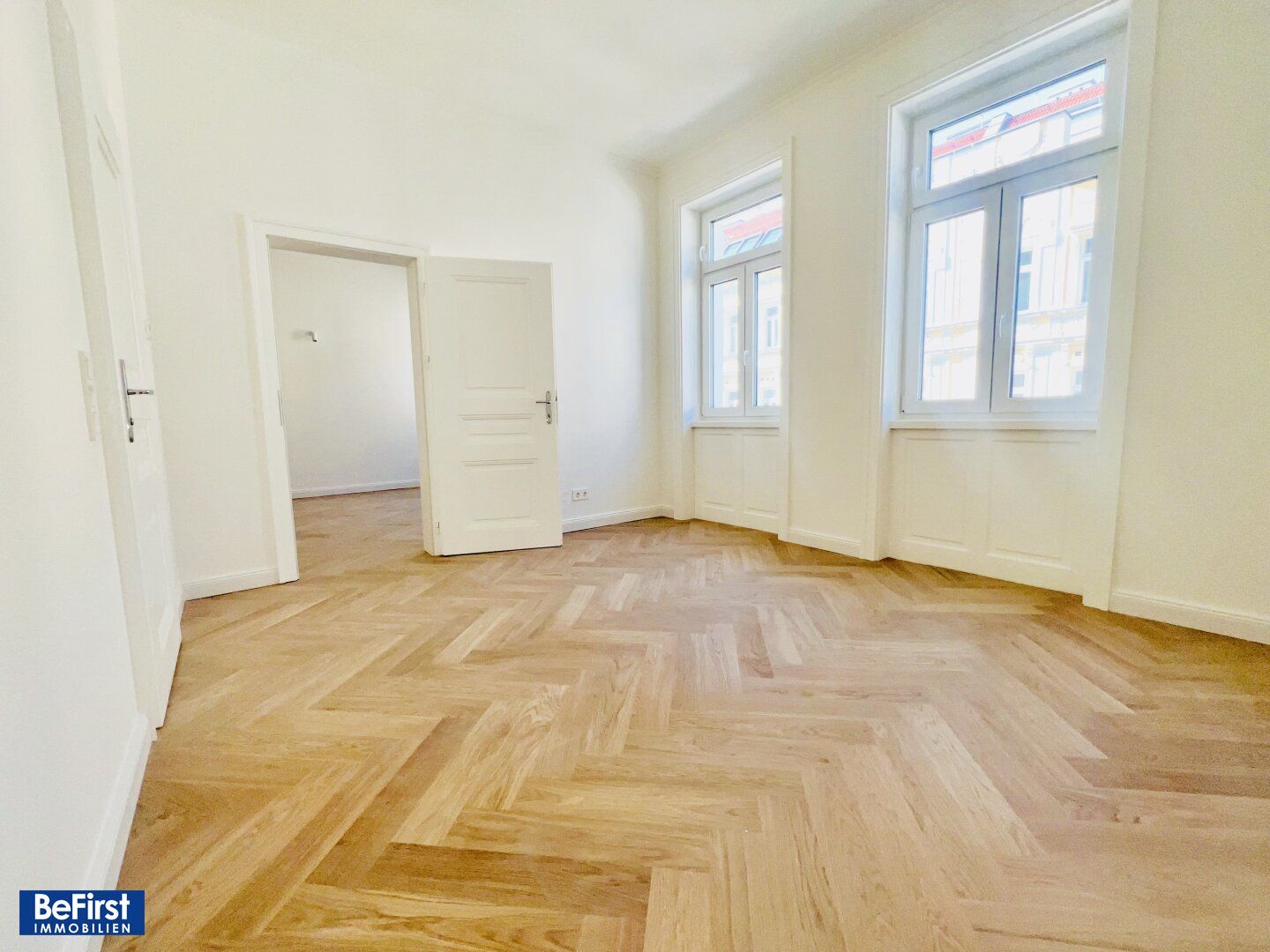 Prachtvolle 3 Zimmer Terrassenwohnung im sanierten Stilaltbau