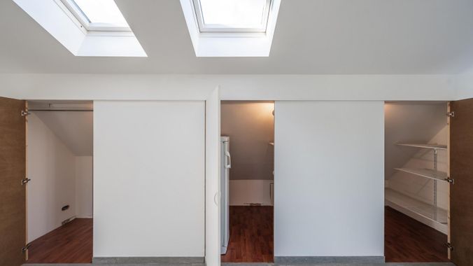 Dachgeschoss: Schrägen verbaut: Schrank Staufläche