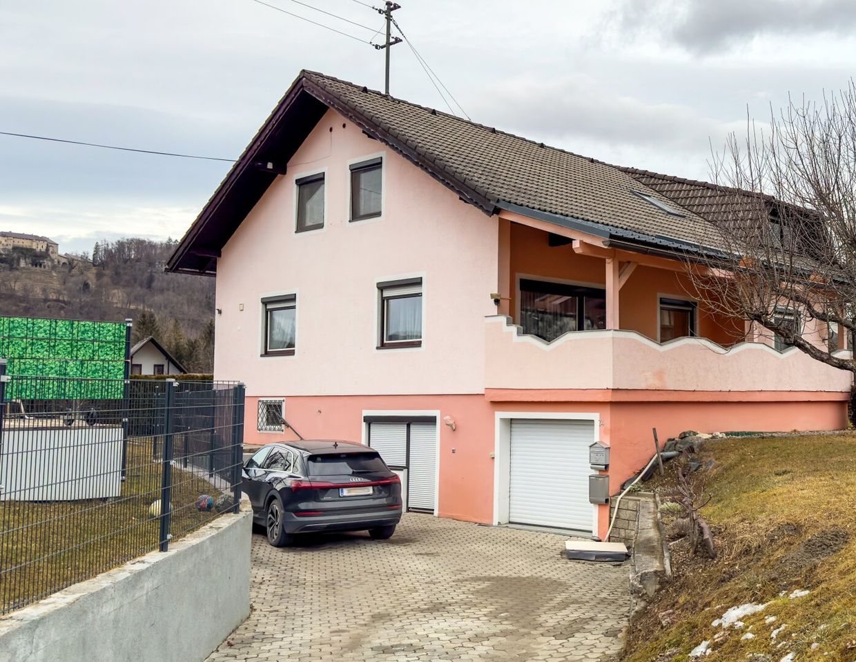Traumhaftes Einfamilienhaus in Ferlach! - 8 Zimmer, 210m², Garten & Doppelgarage