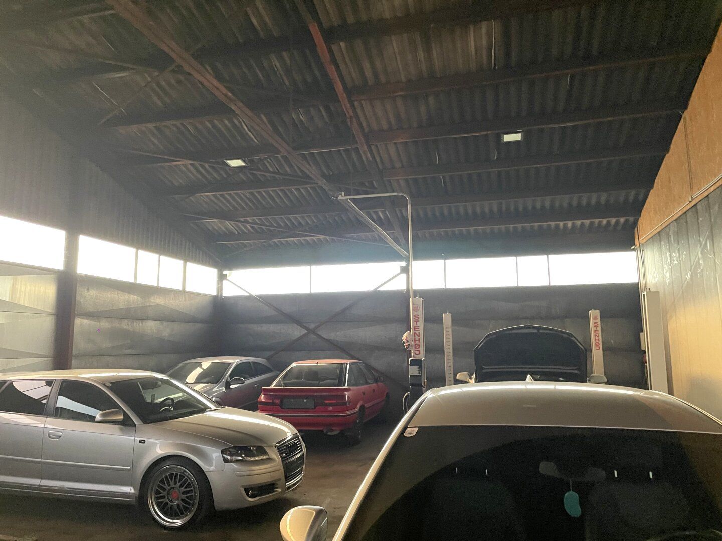 Wundschuh! Anlageobjekt, Lagerhalle, Produktionsstätte, Werkstätte, Garage, mit 4 Wohneinheiten! - Mehr