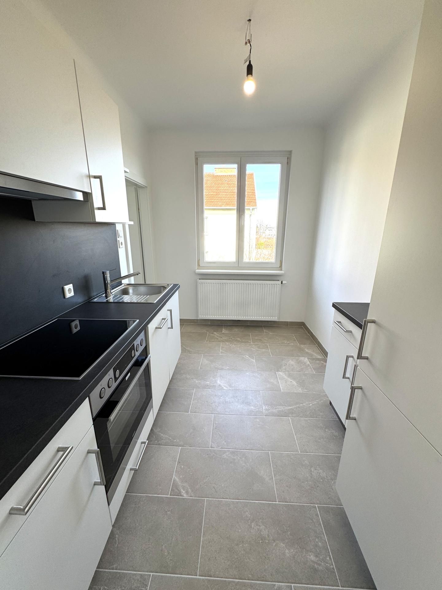 Wunderschöne, Kernsanierte Pärchen Wohnung im 2.Stock!