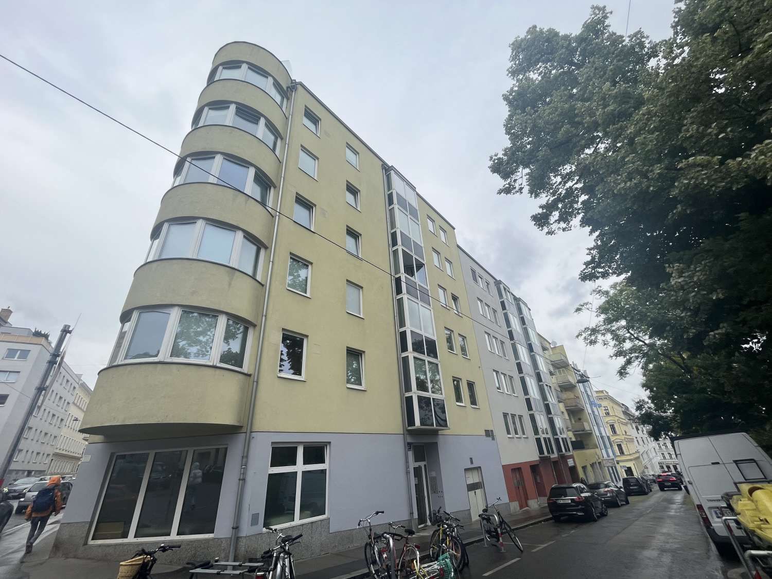 Helle Einraumwohnung in Parknähe!