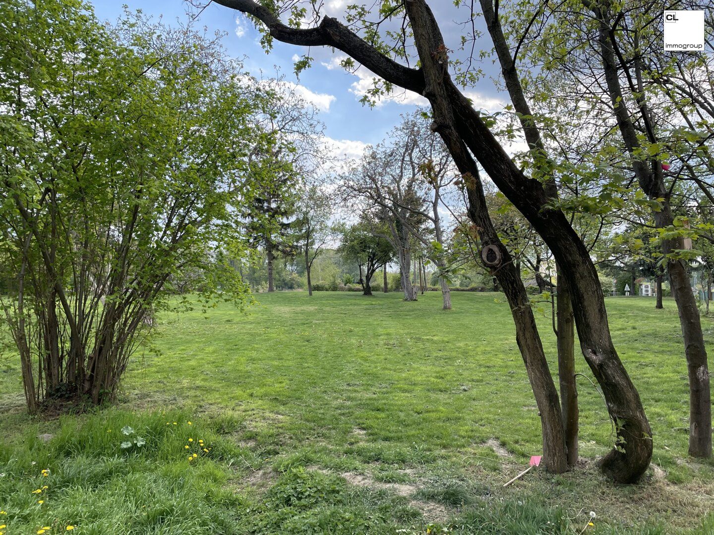 Beautiful and furnished 107 m² 4 room apartment with terracce for rent in 1210 Vienna located directly at the Obere Alte Donau!