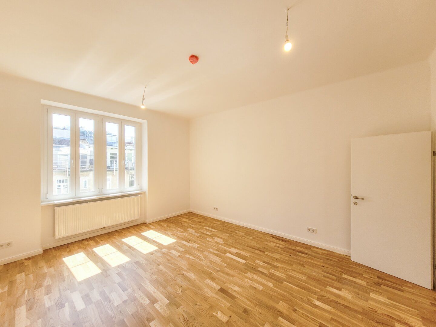 PROVISIONSFREI VOM EIGENTÜMER! ERSTBEZUG MIT INNENHOFLAGE! GROSSARTIGE 3-ZIMMER WOHNUNG IM ALTBAU!