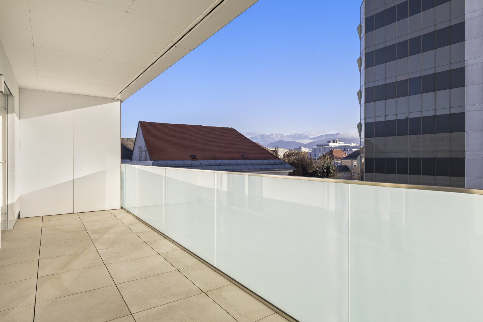 NEUBAU: Repräsentative Penthouse-Maisonette als Kanzlei / Praxis - Mehr