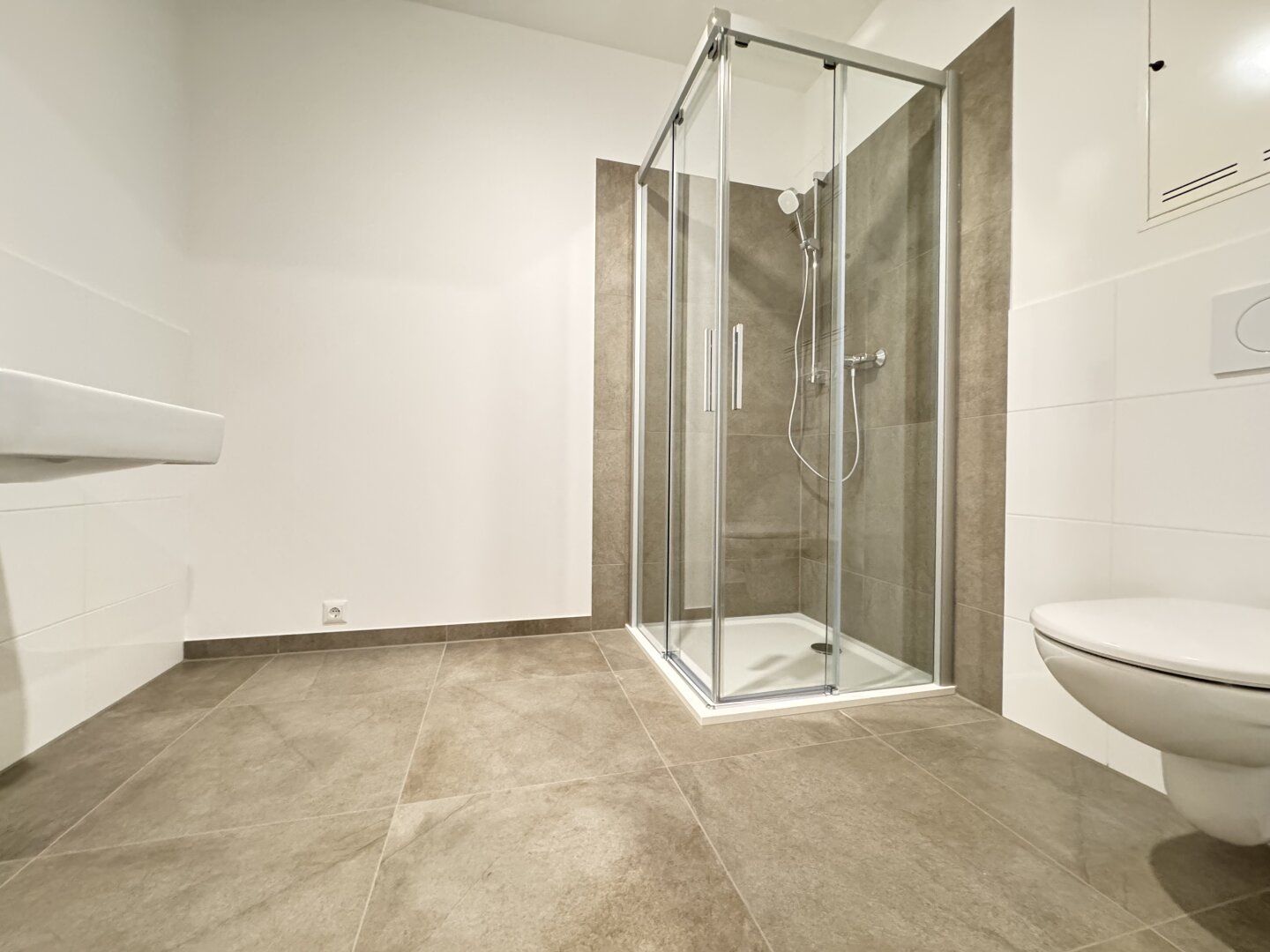 Wohnen im Grünen: 2-Zimmer-Wohnung mit Terrasse, Tiefgaragenparkplatz und Top-Anbindung in Graz Nord