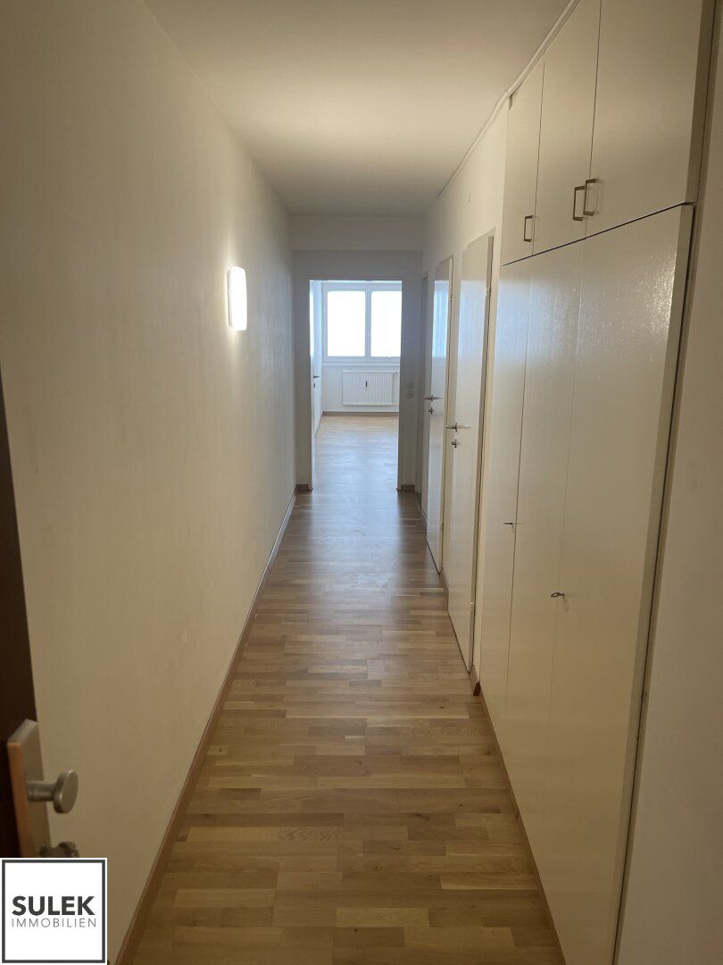 Helle 1-Zimmer Stadtwohnung gleich beim Rathaus – pohled 3