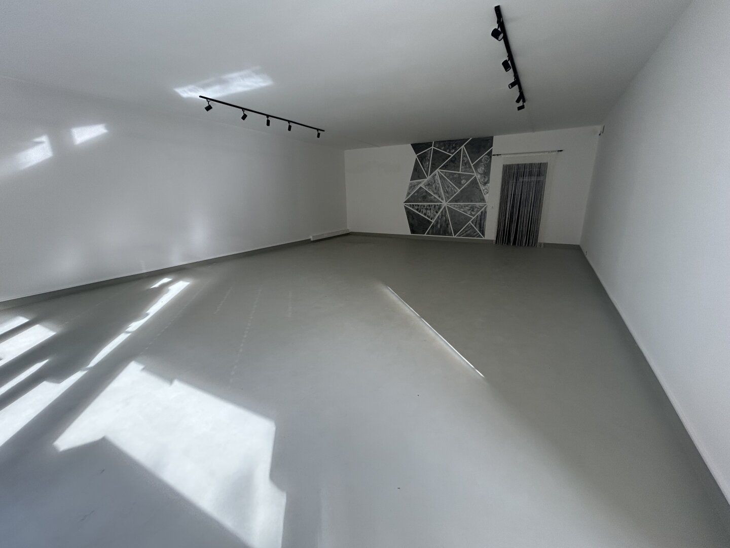 Attraktives Gewerbe Objekt für Geschäftsfläche , Büro oder Praxisfläche in Vöcklabruck zu MIETEN ca. 85m² für nur 765,00 € mtl.! - Ansicht 3