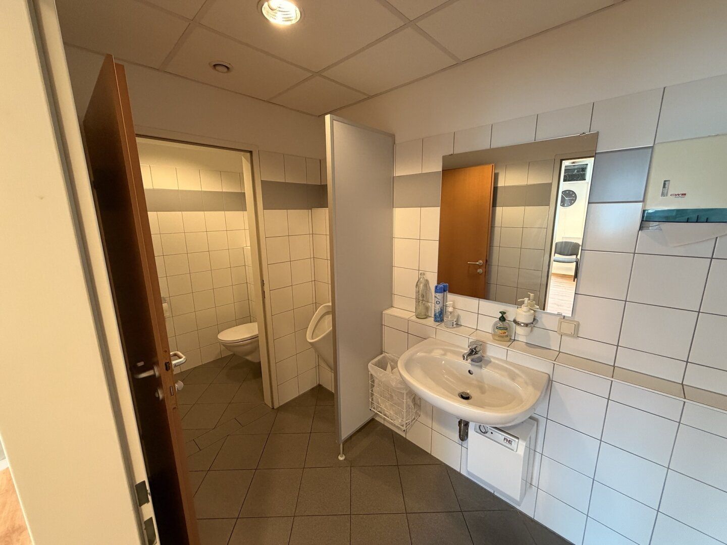Moderne Büro/Praxis in Graz: 104m² mit Balkon, nur 1.571,99 € Miete! - Mehr