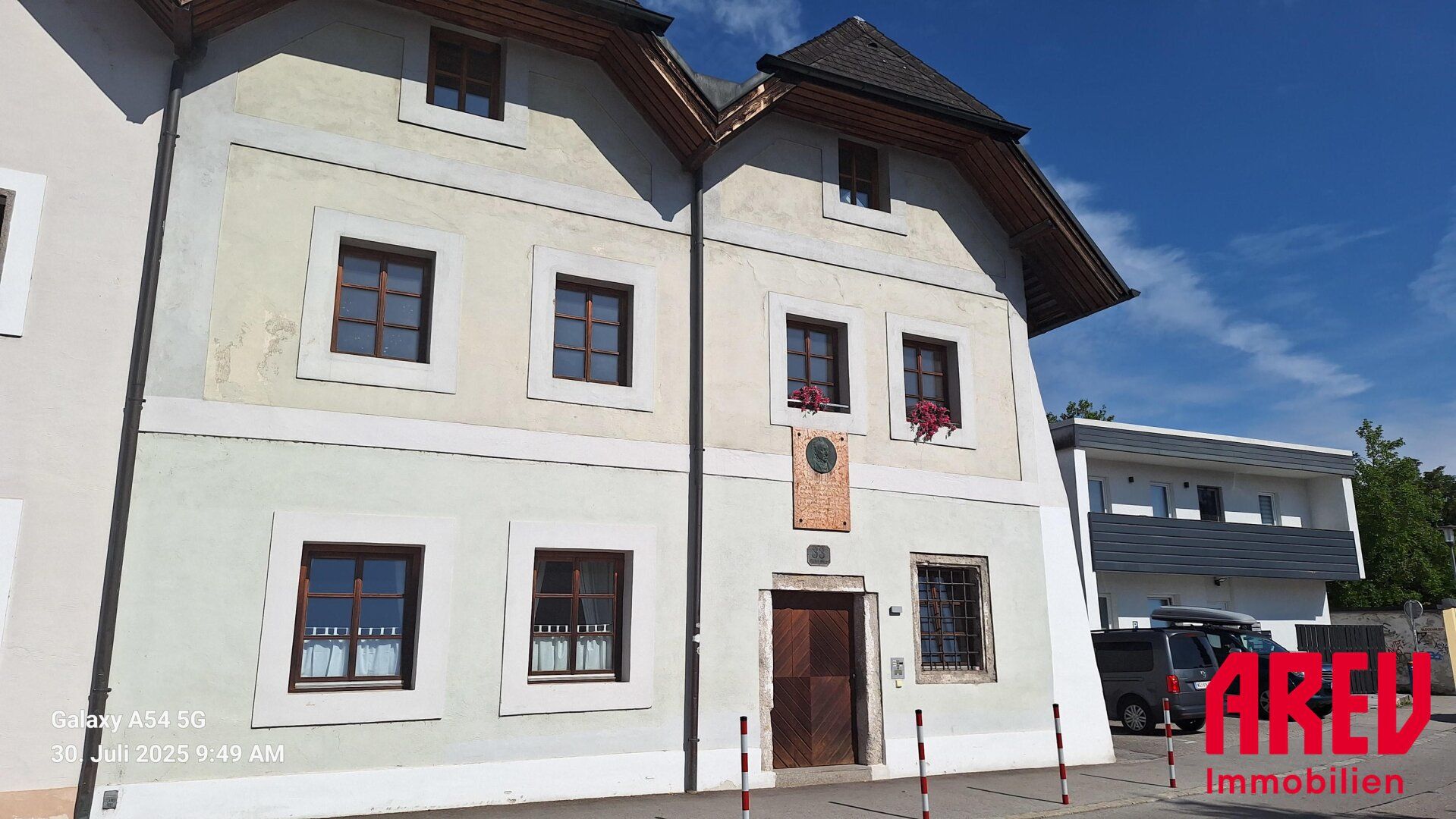 Stilvoll wohnen im denkmalgeschützten Altbau mit Garten