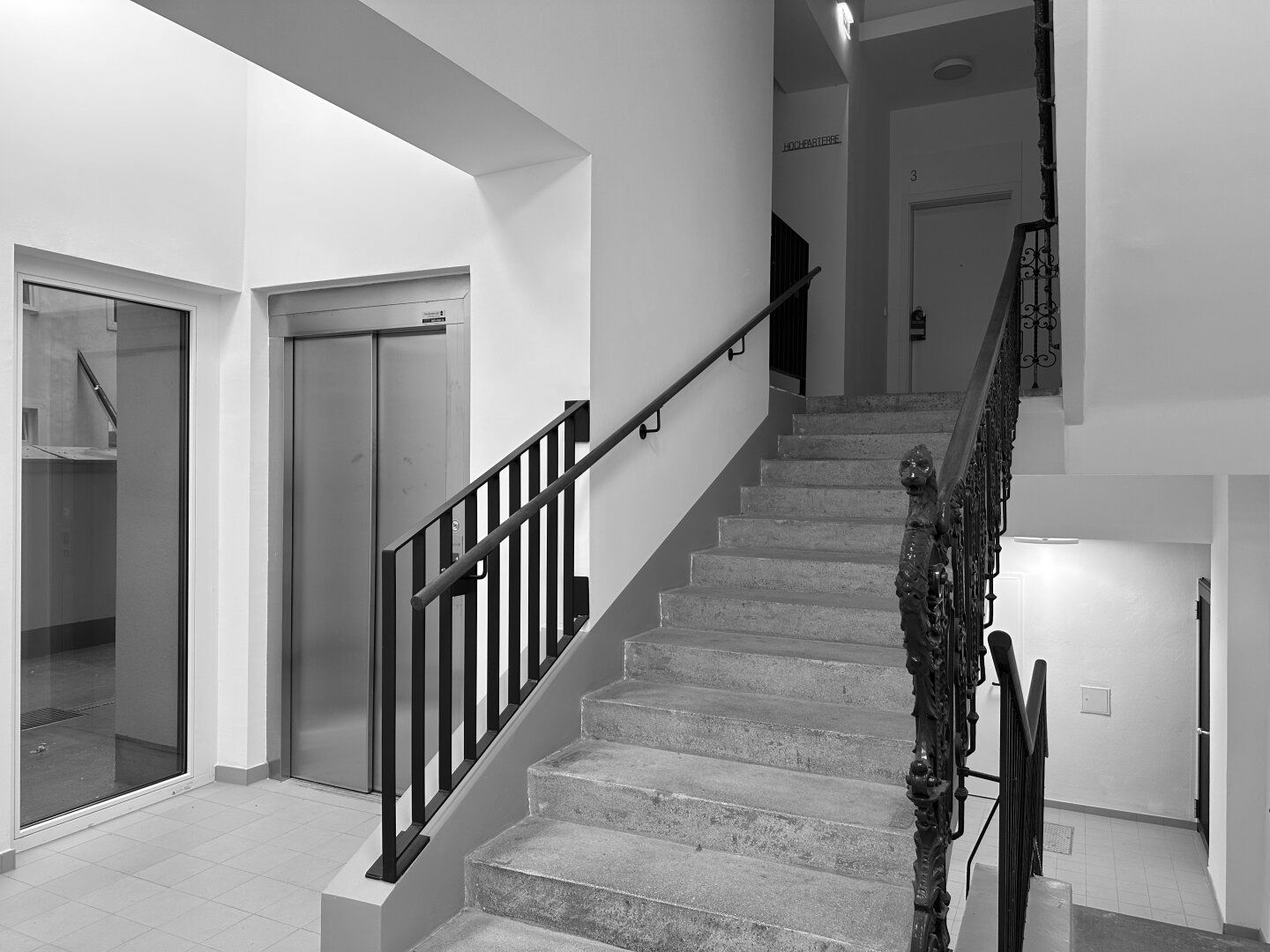 Sanierte AltbauWohnung mit Balkon