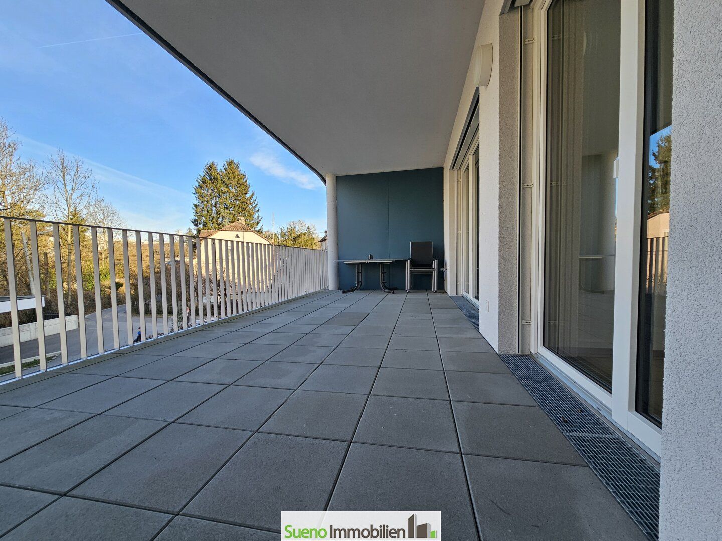 NEUBAU 2-Zi-Wohnung in TRAUMHAFTER Grünlage mit riesen Loggia und Tiefgarage