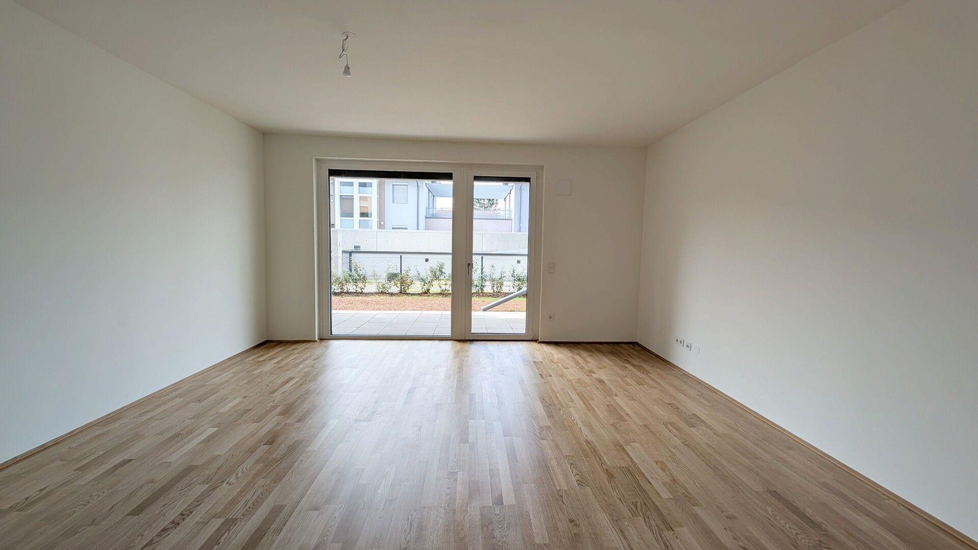 ERSTBEZUG: Hochwertige 3-Zimmer-Gartenwohnung in Ruhelage - nahe Hauptplatz in 2320 Schwechat - zu mieten