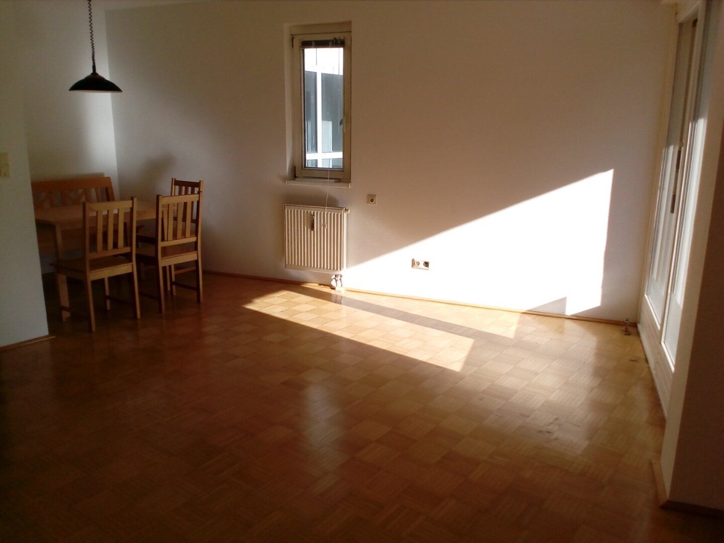Pradl Furterzaunweg: 2-Zimmerwohnung mit Balkon zu vermieten - (keine Telefonanrufe vorab erwünscht)